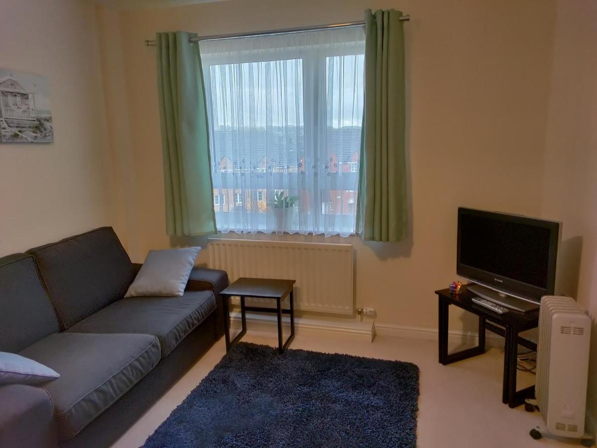 נורת'המפטון Double Room In A Top Floor Shared Apartment מראה חיצוני תמונה